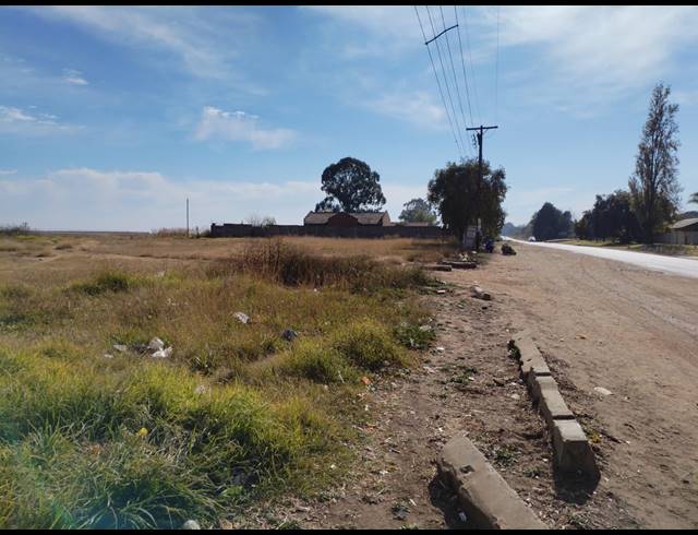 1,428M² VACANT LAND FOR SALE IN ELOFF